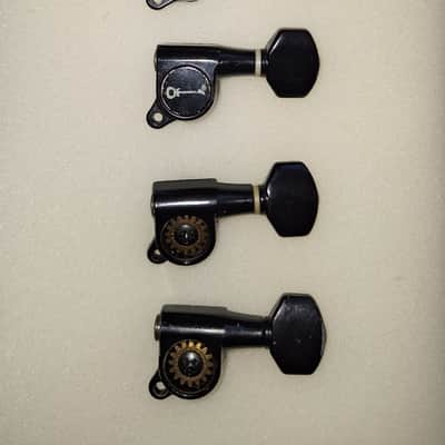 Charvel Tuning Machine set (6) RH in-line 80's - black image 1