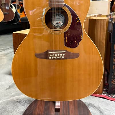 Fender "Villager" 12 strings electric/acoustic guitar, aged natural finish with soft case - Open Box image 3