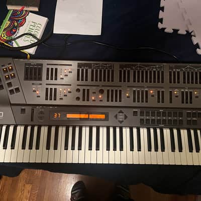 Roland JD-800 61-Key Programmable Synthesizer
