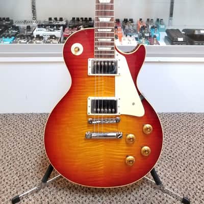 used 2016 Gibson Custom Shop True Historic 1960 Les Paul Reissue R0 in Vintage Cherry Sunburst, Very Good Condition image 1