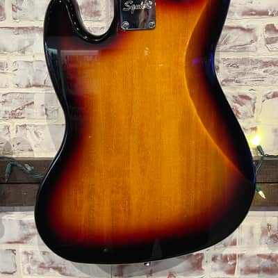 Squier Affinity Series Jazz Bass V 3-color Sunburst with Laurel Fingerboard image 6