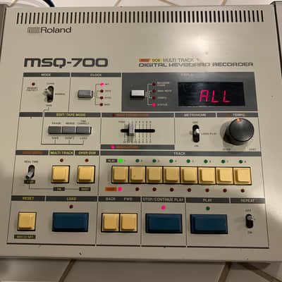 Roland MSQ-700 Multitrack Digital Keyboard Recorder 1984 - 1986 - Beige image 1