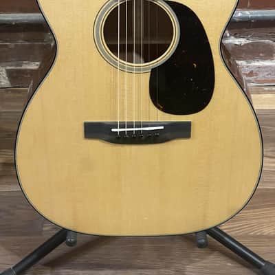 Martin 00-18 Standard Series Acoustic Guitar image 1