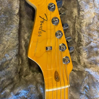 Fender American Ultra Stratocaster Left-Handed image 6