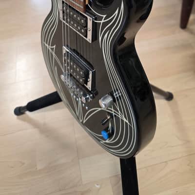 Jackson JJ4 Scott Ian MIJ JAPAN 2000 Black Tribal Tattoo Graphic LP JR Junior DC Anthrax Signature Pro Guitar with Killswitch and New ESP hard case image 10
