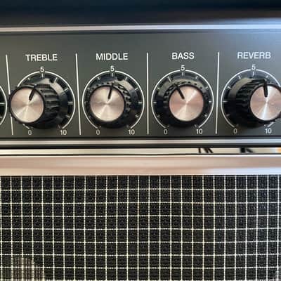 Roland JC-22 Jazz Chorus 2-Channel 30-Watt 2x6.5" Guitar Combo 2016 - Present - Black with Manual Bild 5