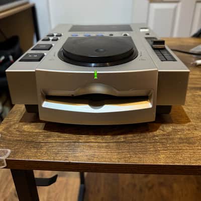Pioneer CDJ-100S CD Players (Pair) - One Working, One for Spares image 4