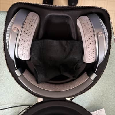 Focal Clear Pro MG Open Back Headphones - 55 Ohms 2021 - Present - Black / Red image 3