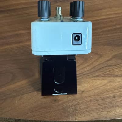 Keeley Compressor Plus Limited Edition - Glow 2022 - White / Glow-in-the-Dark image 4