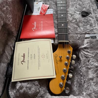 Fender American Ultra Stratocaster Bubble gum limited edition last in EU image 14