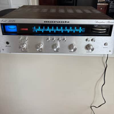 Marantz 2220 stereo receiver #2 1970’s image 1