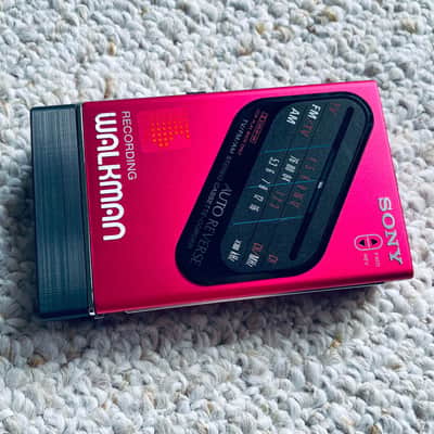 [RARE]Sony WM-F203 Walkman Cassette Player, Ultra Beautiful Red ! Running : ) image 5