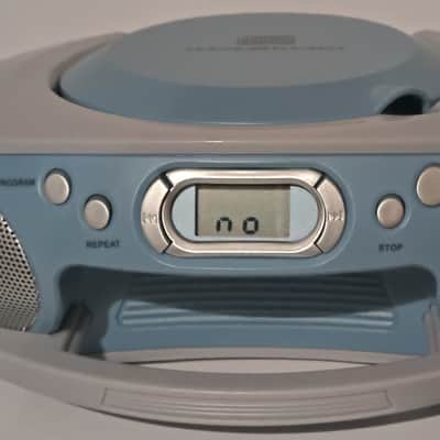 Tesco BB-060 Portable CD Radio - AM/FM, CD & CD-R/CD-RW Playback image 2