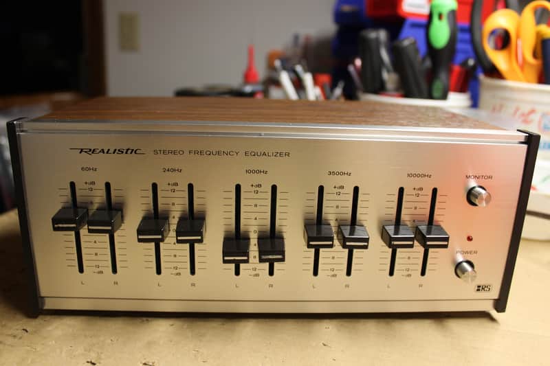 Restored Realistic  5 band Graphic Equalizer 31-1987 (10) image 1