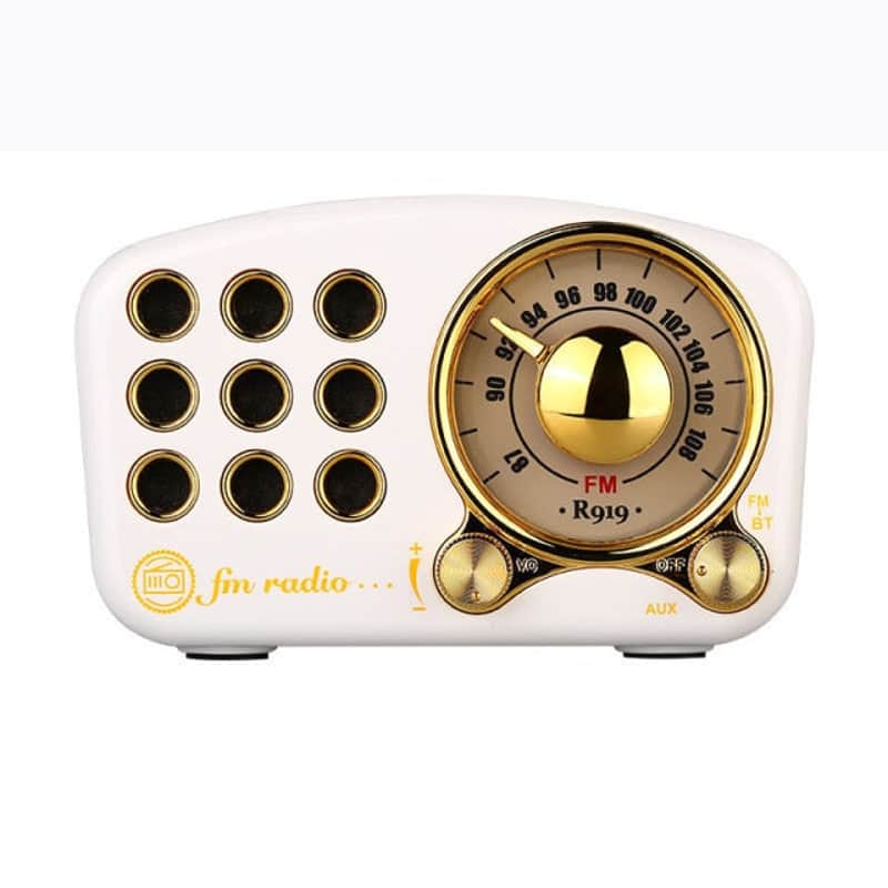 Vintage Radio-White image 1