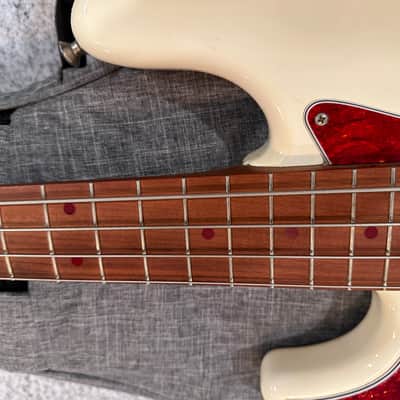 Left Handed Fender 62 Reissue Jazz Bass 2010s - Olympic White with after-market Warmoth Neck image 5