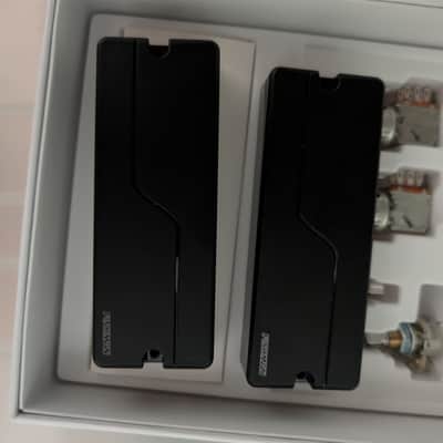 Mint Fishman Fluence Modern 3-Voice Active 8-String Guitar Humbucker Pickup Set, Black Plastic image 1