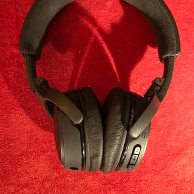 Bose On-Ear Wireless Headphones w/ Original Box image 2