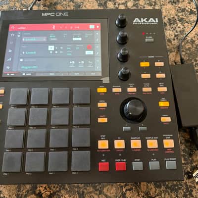 Akai MPC One Standalone MIDI Sequencer 2020 - Present - Black image 11