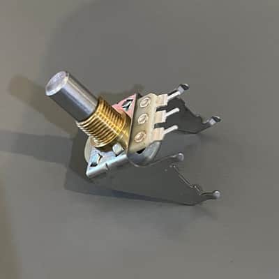 Fender 10K A Taper Snap-In Audio Amp Pot, 003-7598-000