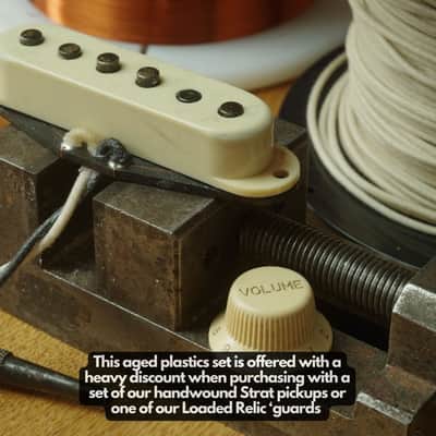 Relic Vintage Style Stratocaster Strat Plastics Set Covers Knobs & Tips image 10