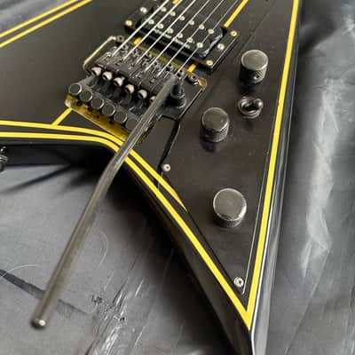 Jackson Pro Series RR3 Rhoads - Black with Gold Pinstripes Custom & Modded image 9