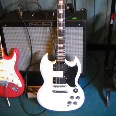 Epiphone SG Limited Edition G-400 Custom Shop White with EMG Pickups image 12