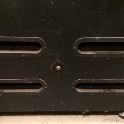 Kustom 4-12 E Guitar Speaker Cabinet image 8