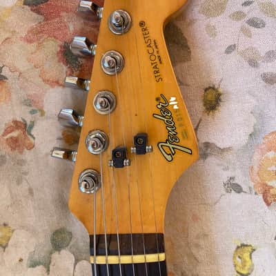 Immagine Fender Stratocaster 1986-87 MIJ with Tobacco Burst Warmoth Body and upgrades - 4