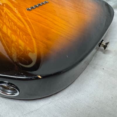 Fender American Telecaster Guitar 2001 - 2-Color Sunburst / Maple neck image 22