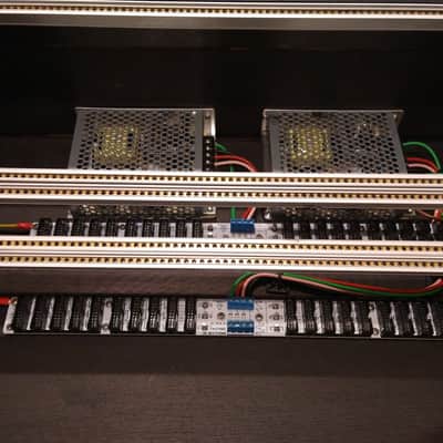 2 Many Synths 7 U Slanted Case - 104hp Eurorack Case - Black image 7