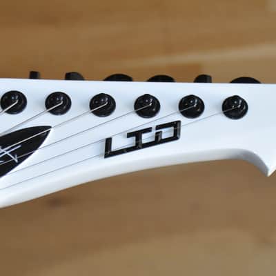 ESP LTD Snakebyte SW Snow White / James Hetfield (Metallica) Signature / Made in Korea / Explorer Type / W26030094 image 8