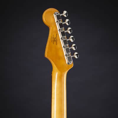 Squier Classic Vibe '60s Stratocaster IL Lake Placid Blue - Electric Guitar image 5