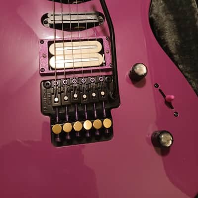 KRAMER STRIKER SERIES electric guitars