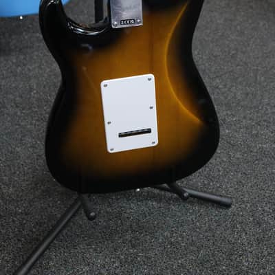 Squier Sonic Stratocaster - 2-Color Sunburst image 8