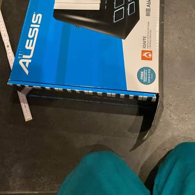 Alesis Vortex Wireless 2 Keyboard Controller 37 Key USB Keytar image 10