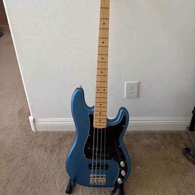Fender American Performer Precision Bass with Maple Fretboard 2018 - Present Satin Lake Placid Blue image 2