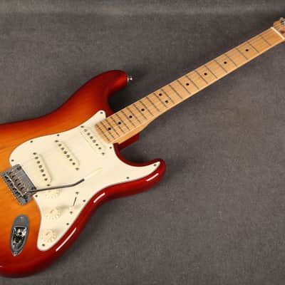 Fender American Pro Stratocaster - Sienna Sunburst - 2nd Hand image 10