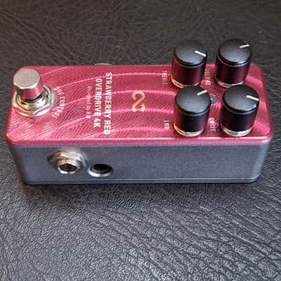 One Control Strawberry Red Overdrive 4K image 4