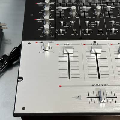 Vestax PMC-37Pro Professional Mixing Controller 2002 image 9