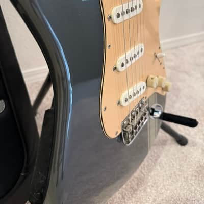Fender Limited Edition John Mayer Stratocaster - Charcoal Frost Metallic with Racing Stripe 1/100 image 3