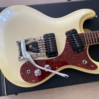 Mosrite The Ventures Model Super Custom '65 Pearl Vibramute Tremolo Japan OHSC MIJ image 2