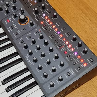 Sequential Pro 3 37-Key 3-Voice Monophonic / Paraphonic Synthesizer 2020 - Present - Black image 3