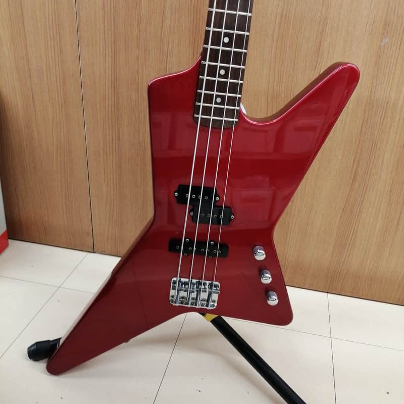 Squier Random Star Type Bass Red