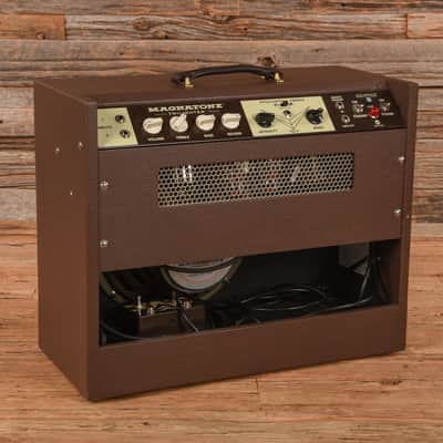 Magnatone Twilighter 22-Watt 1x12" Guitar Combo image 2
