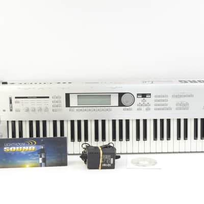 Korg Triton LE 61-Key Keyboard Workstation w/ Power Supply image 1