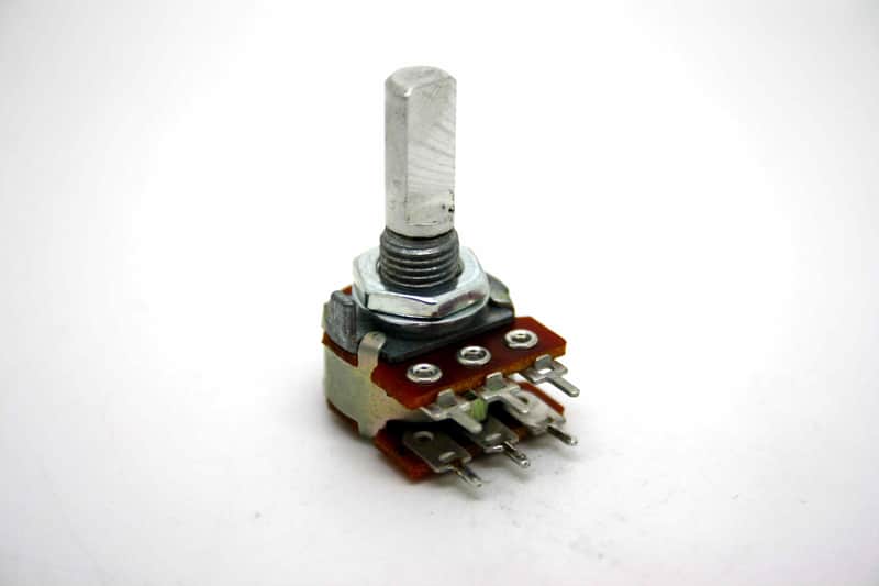 Fender 002-6046-000 Twin Amp 1M Audio Taper D-Shaft Gain Potentiometer image 1