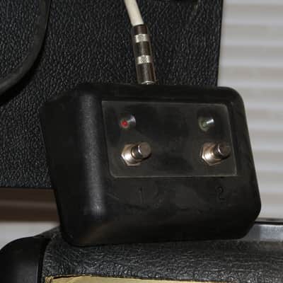 Crate GX 80 80 watt Combo Amp with foot switch upgraded Peavey Speaker, NICE!! image 6