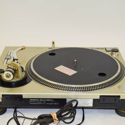 Technics SL-1200MK2 Direct Drive Turntable w/ Odyssey Road Case image 12
