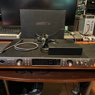 Universal Audio Apollo x6 Thunderbolt 3 Audio Interface 2018 - Present - Black image 3